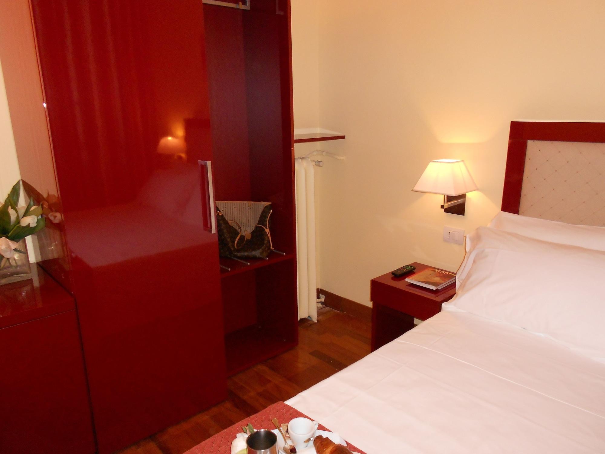 Hotel Minerva Milano Esterno foto