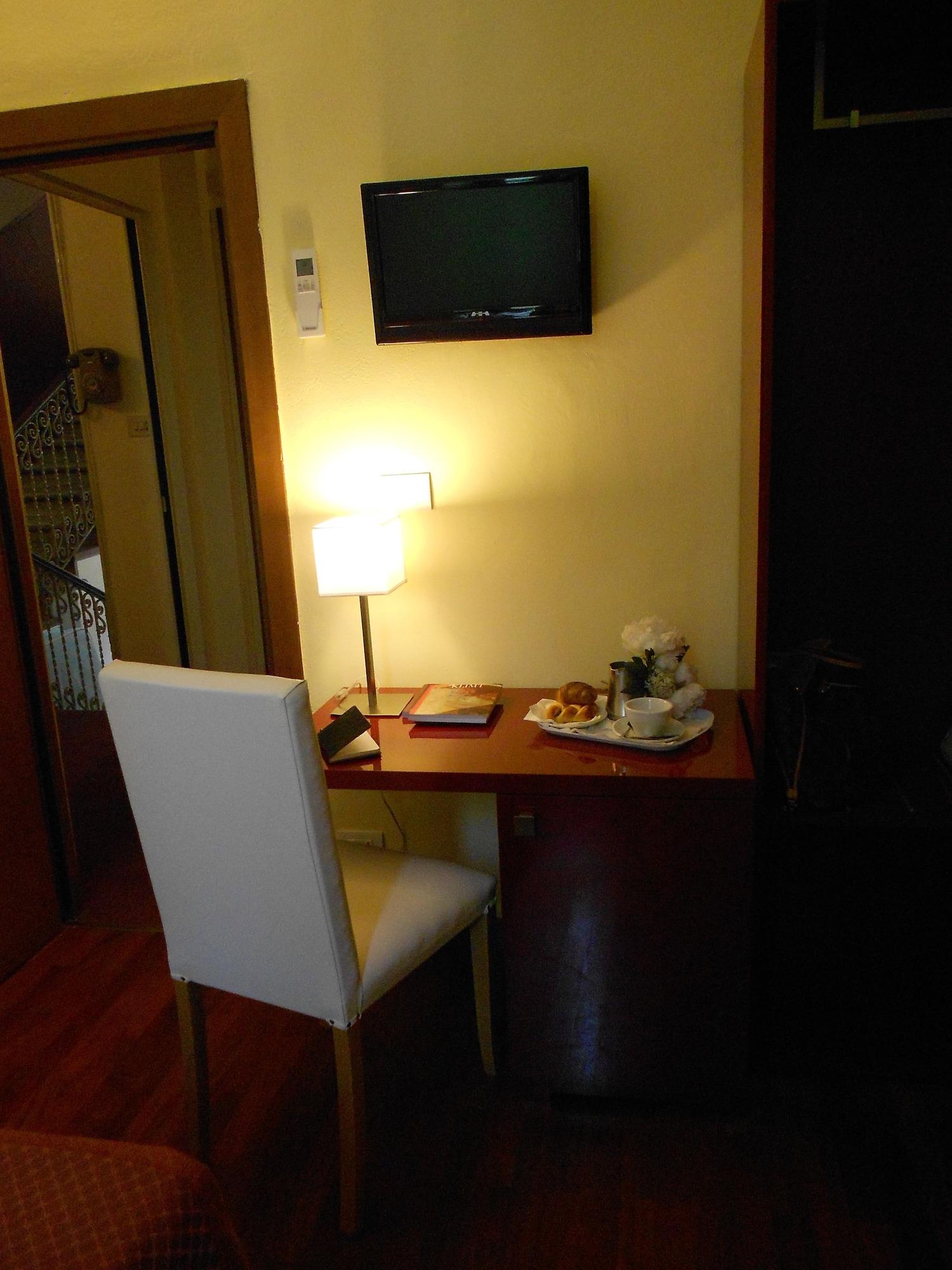 Hotel Minerva Milano Esterno foto