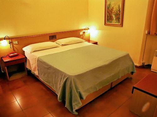 Hotel Minerva Milano Esterno foto